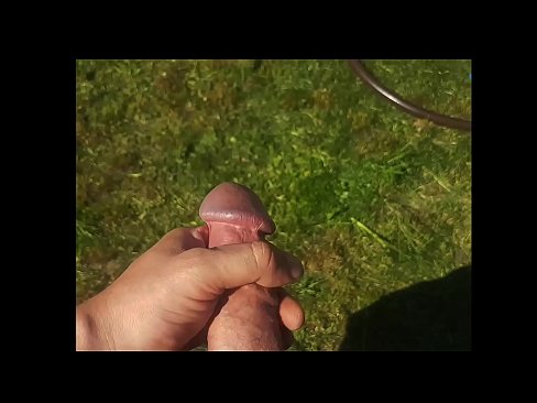 ❤️ Hete hottie laat zich in haar roze kutje neuken en spuitend klaarkomen in een zomerse tuin ❤️ Beautiful porno at us ﹏