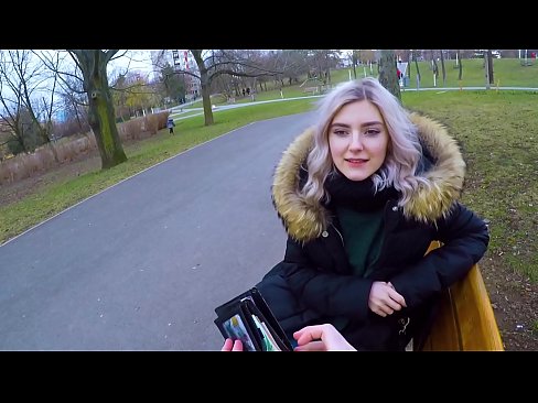 ❤️ Slikt het hete sperma van een vreemde voor geld - blowjob in het park door Eva Elfie ❤️ Beautiful porno at us ﹏